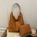 Bolso tote grande marrón vintage con letras FASHION en cuero sintético con textura elegante - Marrón