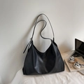 Minimalist large black tote bag in matte synthetic leather with adjustable shoulder strap - Black