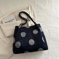 Borsa tote invernale grigia con grandi pois e manici in corda intrecciata nera - Bianco