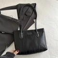 Grande borsa tote nera con texture a onde verticali e manici lunghi per il lavoro donna - Nero