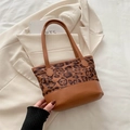 Leopard-Muster Bucket Bag mit braunen Ledergriffen für Damen im stylischen Design - Braun