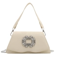 Elegante cremeweiße Trapez-Handtasche mit funkelnder Kristall-Schnalle und Kette - Weiß