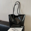 Borsa tote in pelle nera lucida con cuciture verticali e doppie spalline lunghe - Nero Senza Ciondolo