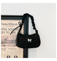 Borsa sottobraccio leopardata nera con farfalla d'argento e tracolla con fiocco a pieghe - Nero