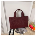 Borsa tote bordeaux scuro con motivo leopardato e finitura opaca per l'autunno - Rosso