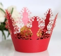 Pirottino rosso per cupcake tagliato al laser con motivo di alberi di Natale - Rosso Perlato