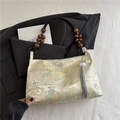 Sac à main chinois moderne brodé avec motif paysage vintage et anse en perles de bois - Jaune