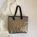 Borsa tote argento metallizzato con trapuntatura a stella e manici in corda - Oro