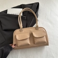 Borsa retrò beige con goffratura coccodrillo, tasche anteriori e dettagli in argento - Cachi