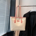Große Shopper-Tasche in Cremeweiß mit rosa Trägern und strukturierter Musterprägung - Rosa