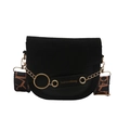 Bolso de montura negro mate retro para mujer con correa ancha estampada y cadena dorada - Negro