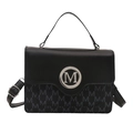Sac bandoulière noir avec motif monogramme vintage et logo M en métal argenté - Noir