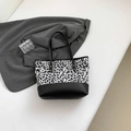 Grande borsa tote leopardata in pelle bianca e nera per il pendolarismo quotidiano - Nero senza Ciondolo