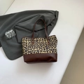 Borsa tote capiente con stampa leopardata e dettagli in similpelle marrone elegante - Marrone Senza Ciondolo