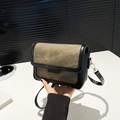 Borsa a tracolla retrò bicolore verde militare e nero con fibbie dorate - Marrone