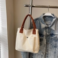 Sac fourre-tout chic en toile crème avec des anses marron et une poche à l'avant - Blanc Cassé