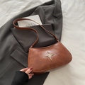 Borsa hobo vintage in ecopelle marrone con stella argento e tracolla elegante - Marrone