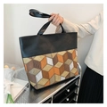 Grand sac cabas en cuir noir avec empiècements à motif géométrique 3D pour femme chic - Damier Brun