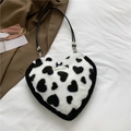Bolso de hombro de felpa con forma de corazón, lunares blancos y negros y correa elegante - Negro