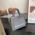 Borsa tote grigia in velluto a coste con tasca frontale e tracolla regolabile da donna - Grigio
