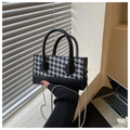 Chic black and white houndstooth pattern square handbag with stylish silver bead chain - Houndstooth Black