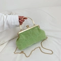 Schicke hellgrüne geraffte Handtasche mit goldenem Blumengriff und Metallkettenriemen - Grün