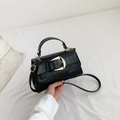 Sac à main noir à motif crocodile avec boucle dorée et bandoulière réglable pour femmes - Noir