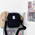 Schwarze Canvas Umhängetasche im japanischen Stil mit weißem S-Logo und Gurt - Schwarz