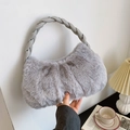 Sac à main chic en fausse fourrure gris clair avec poignée tressée pour l'automne - Gris