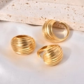Anillos minimalistas bañados en oro con elegantes rayas verticales y diseño de silueta - Abierto Ajustable / Dorado