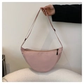 Bolso bandolera rosa de media luna en nailon con correa ajustable y cremallera - Rosa