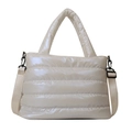 Bolso acolchado blanco brillante con costuras cruzadas y correa ancha - Blanco