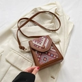 Vintage Umhängetasche aus braunem Kunstleder mit buntem geometrischem Jacquard-Muster - Braun