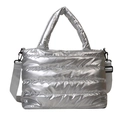 Bolso acolchado plateado metalizado con correa gris y asa superior acolchada - Plateado