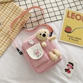 Borsa a tracolla in tela rosa con orsetto di peluche 3D e graziosi distintivi - Rosa