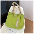 Borsa tote in tela verde chiaro minimalista con etichetta fashion e ampi manici per ufficio - Verde