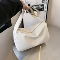 Beigefarbene Cord-Tasche mit großem Fassungsvermögen und verstellbarem Schultergurt - Weiß