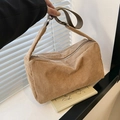Lässige große Tasche aus hellbraunem Cord mit verstellbarem Schultergurt für Damen - Khaki