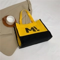 Grand sac cabas en toile avec patchwork jaune et noir et imprimé de lettres tendance - Jaune