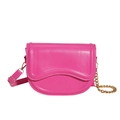Bolso de hombro rosa fucsia estilo silla de montar con solapa ondulada y cadena dorada - Rosa Roja