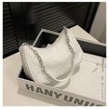 Sac hobo chic en fausse peau d'agneau blanche avec chaîne argentée et coffret cadeau - Blanc Cassé