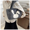 Süße dunkelgraue Plüschtasche mit weißem Hasendesign für den Herbst und Winter - Grau