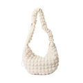 Bolso de hombro en forma de media luna en color crema con textura de tejido popcorn - Blanco Roto