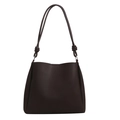 Bolso tote grande de cuero marrón minimalista con diseño de nudo en el asa - café