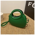 Moderne hellgrüne Handtasche mit Plisseestruktur, Rundgriff und abnehmbarem Gurt - Grün