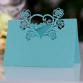 Élégant marque-place cœur LOVE bleu clair découpé au laser avec couronne florale - Bleu Tiffany