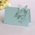Hellblaue lasergeschnittene Hochzeit-Tischkarte mit Schmetterling und Reben-Motiven - 50 Blatt / Hellblau