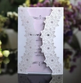 Elegante invito di matrimonio bianco tagliato al laser con inserto rosa e motivo floreale - Stile Pagina Interna Lavanda (HK-85)