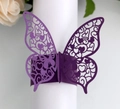 Élégant rond de serviette papillon violet foncé découpé au laser avec cœurs ajourés - Violet foncé