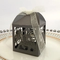Boîte à bonbons éléphant découpée au laser en papier gris foncé avec ruban blanc - Charbon Argenté